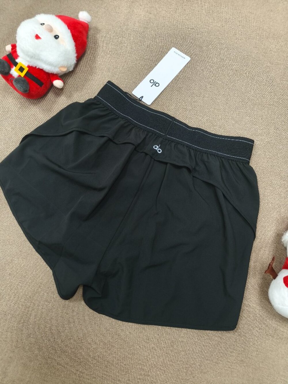 Alo Yoga Black Athletic NWT Shorts😎Tenniscore/Vacation Outfit/Minimal Wardrobe - Picture 3 of 8